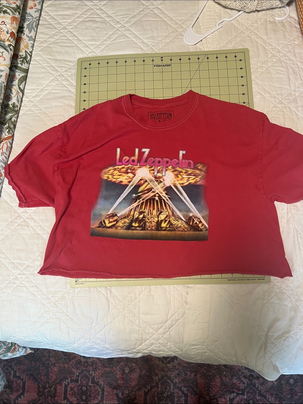 Led Zeppelin Red Crop Top - Band Graphic Tee - Picture 3 of 10